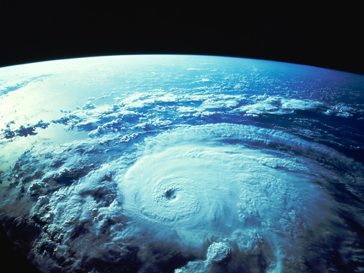 サイクロン、ハリケーン、台風の違い｜水と地球環境のはなし